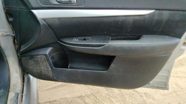 11-12 Legacy Outback Passenger Right Front Door Trim Panel With Switches Black — photo 8