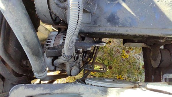 2004-2011 Mitsubishi Endeavor Mount Bracket Set For Alternator Oem — photo 2