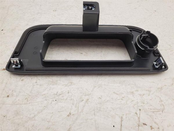2009 Silv15 Outside Door Handle LH RH Tailgate Bezel With Locking Tailgate Fits — photo 4