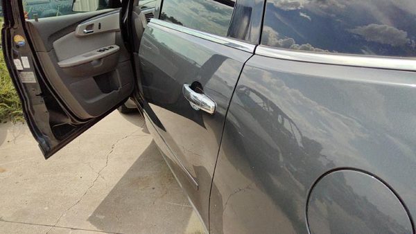 2010 Chevrolet Traverse Rear Door LH 57U 57U Cyber Gray — photo 2