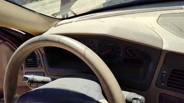 2001 Volvo V70 Dash Panel Beige B951 — photo 4