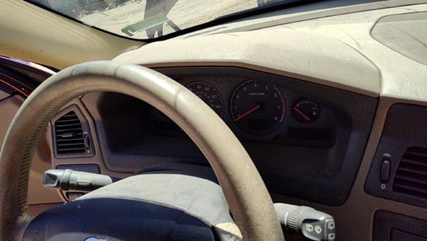 2001 Volvo V70 Dash Panel Beige B951 — photo 5