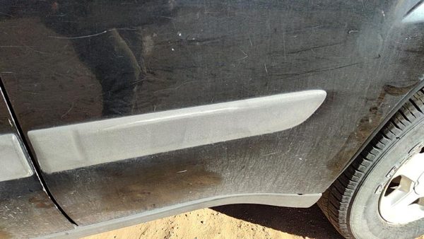 03-05 Trail Blazer Driver Left Rear Moulding From Door Back Trim Strip Black — photo 3