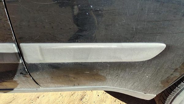 03-05 Trail Blazer Driver Left Rear Moulding From Door Back Trim Strip Black — photo 2