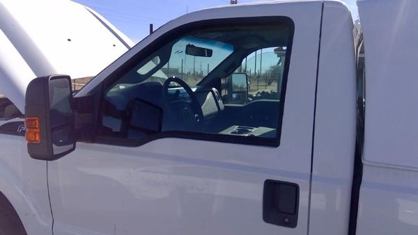 2012 Ford F250 Sd Pickup Front Door LH White Z1 Off And Ready — photo 3