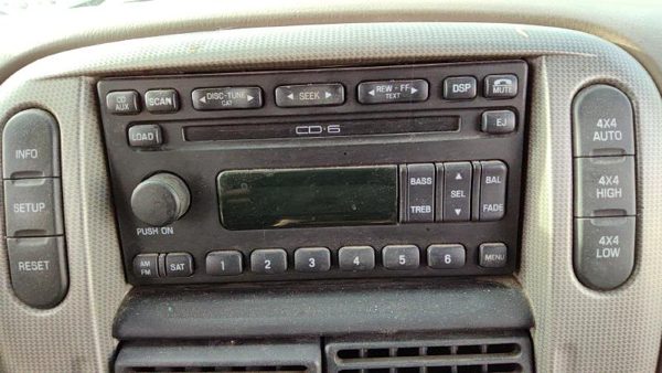 2004-2005 Ford Explorer Stock Radio Oem Factory Stereo Cd Player 4L2z18806ca — photo 3