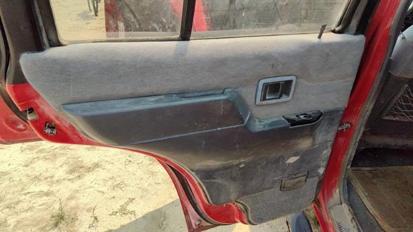 92-95 Nissan Pathfinder Driver Left Rear Door Trim Panel With Switches Back Gray — photo 3