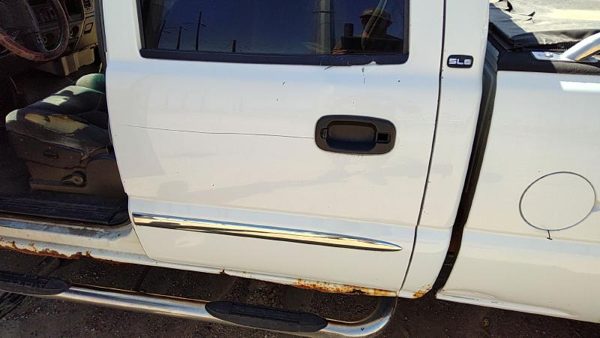 2005 GMC Sierra Rear Door LH White 50U — photo 4