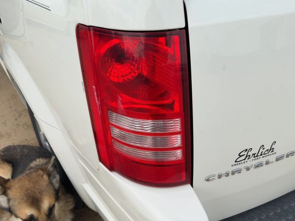 2008-2010 Chrysler Town & Country Driver Left Tail Light Brake Lamp Oem Rear — photo 1
