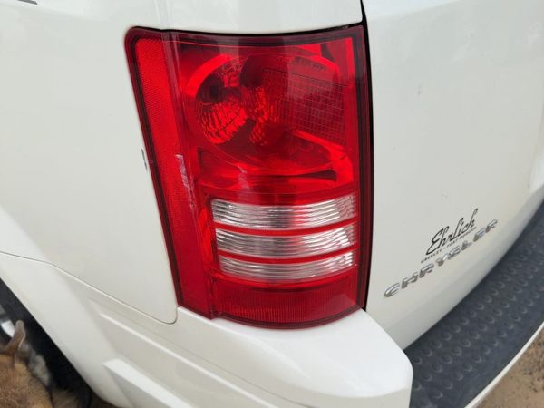 2008-2010 Chrysler Town & Country Driver Left Tail Light Brake Lamp Oem Rear — photo 5