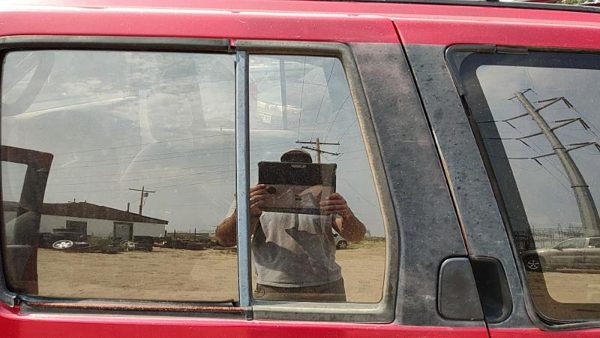 90-95 Nissan Pathfinder Driver Left Rear Vent Window Back Door Glass With Frame — photo 3