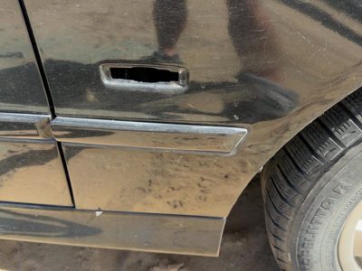 2001 BMW 530i Passenger Right Moulding From Fender OEM Trim Black 51138159294