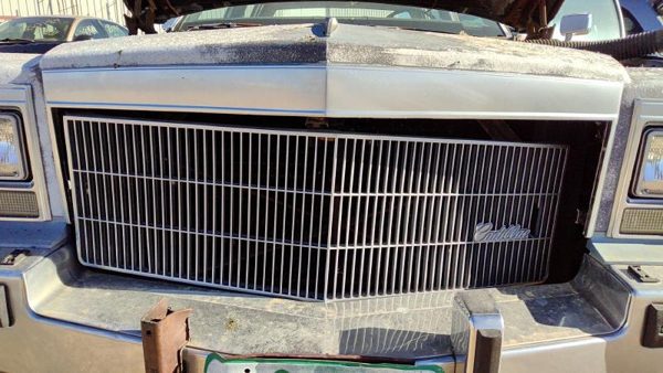 1980-1984 Deville Sedan Outer Chrome Surround Around Grille Oem 01627813 — photo 2
