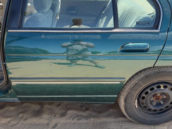 1999 Chevrolet Lumina Rear Door LH Jasper Green 56U — photo 2