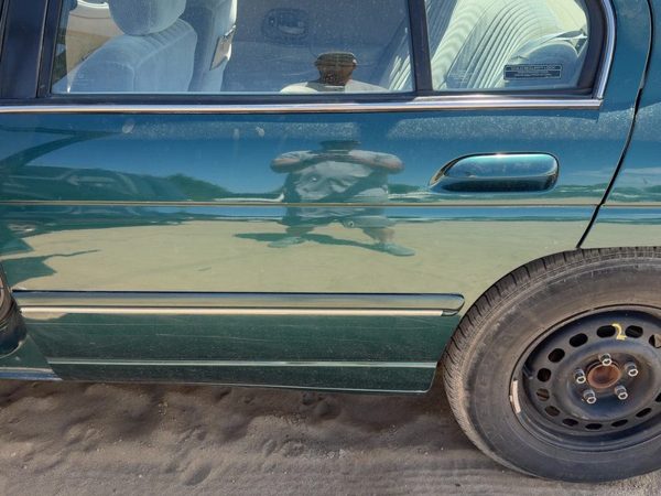 1999 Chevrolet Lumina Rear Door LH Jasper Green 56U — photo 3