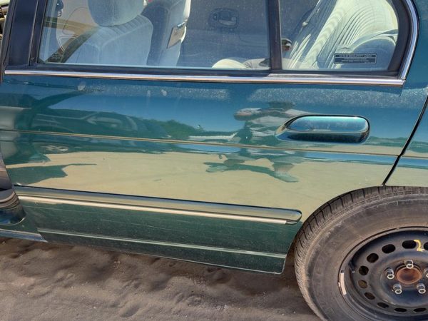 1999 Chevrolet Lumina Rear Door LH Jasper Green 56U — photo 4