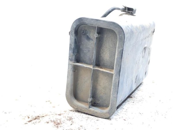 99-03 GMC Sierra 2500 FRONT OF FUEL TANK Fuel Vapor Canister Charcoal Housing — photo 3