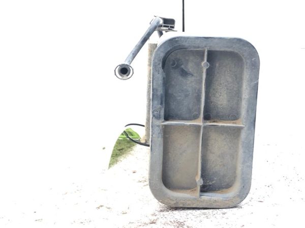 99-03 GMC Sierra 2500 FRONT OF FUEL TANK Fuel Vapor Canister Charcoal Housing — photo 4