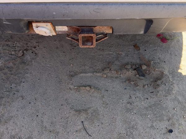 1998 Lincoln Navigator Trailer Hitch — photo 2