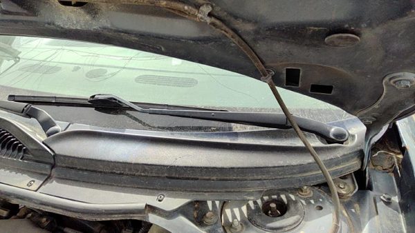 1999-2004 Chrysler 300M Driver Left Windshield Wiper Arm Oem Blade Lever — photo 1
