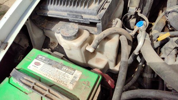 1999 Blazer S10/jimmy S15 Coolant Recovery Bottle S10 — photo 4