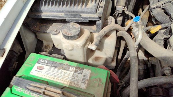 1999 Blazer S10/jimmy S15 Coolant Recovery Bottle S10 — photo 2