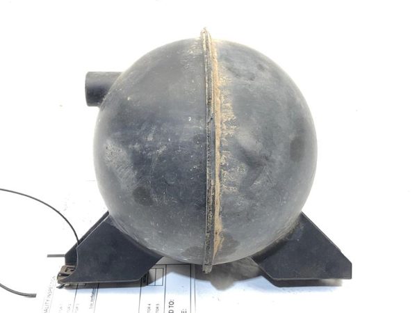1986 Chevy Corvette C4 5.7L Vacuum Pod Tank Oem 14056624 — photo 1