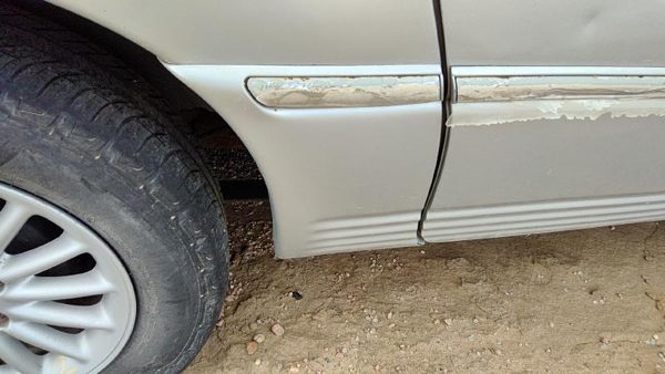 00 Chrysler Town & Country Passenger Right Rear Moulding On Quarter Panel Silver — photo 2