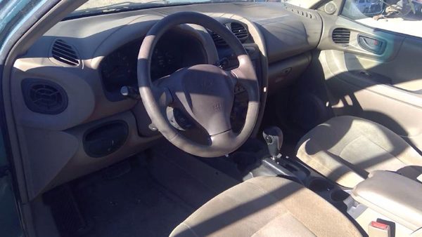 2002 Hyundai Santa Fe — vehicle photo 3