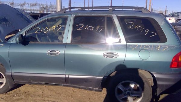 2002 Hyundai Santa Fe — vehicle photo 5