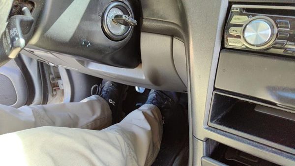 2000-2004 Subaru Legacy Lower Dash Under Column Knee Bolster Trim Panel Oem Gray — photo 4