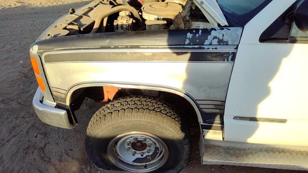 1988-2000 Gmc Sierra 2500 Driver Left Front Fender Oem White 15029229 — photo 3