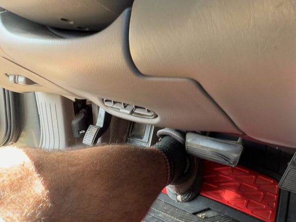 01-04 Seville Lower Dash Under Column Knee Bolster Trim Panel Oem Dark Gray 145 — photo 4