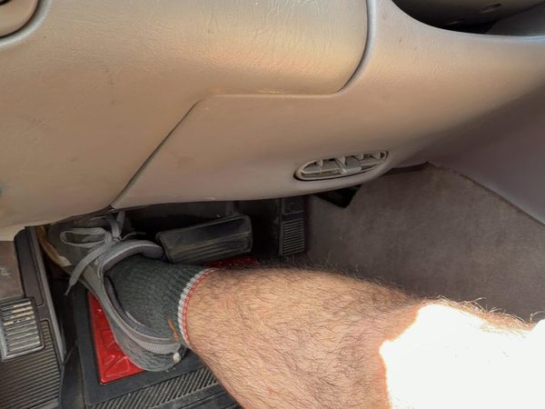 01-04 Seville Lower Dash Under Column Knee Bolster Trim Panel Oem Dark Gray 145 — photo 3