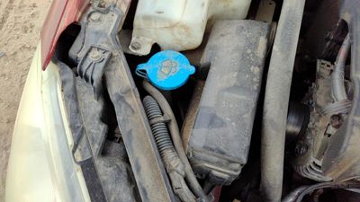 2002-2006 Nissan Altima Windshield Washer Fluid Reservoir With Pump Wiper Tank