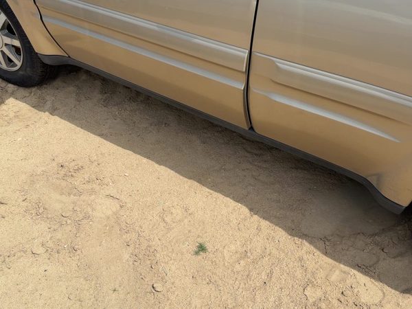 2004-2007 Buick Rainier Driver Left Lower Rocker Panel Moulding Side Skirt Oem — photo 1