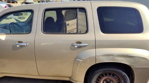 2006 Chevrolet HHR Rear Door LH Gold 15U — photo 1