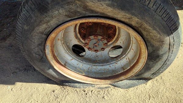 1996 Ford F350 Wheel 3 — photo 4