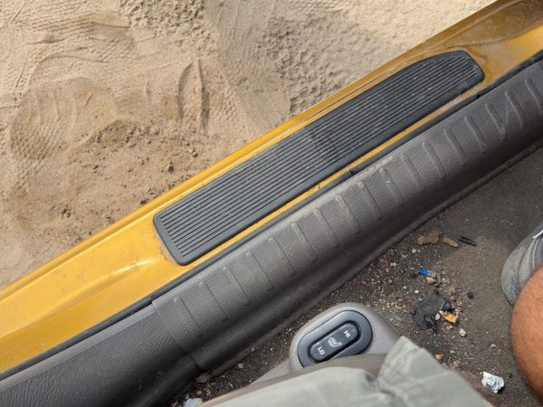 02 Pt Cruiser Driver Left Lower Sill Step Moulding Trim Panel Oem Taupe/Beige Fl — photo 3