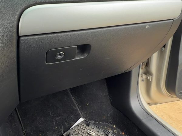 2011-2014 Vw Jetta Glove Box Assembly Complete Door With Latch Oem Black — photo 3
