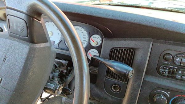 2005 Dodge Ram 1500 Dash Panel Black — photo 2