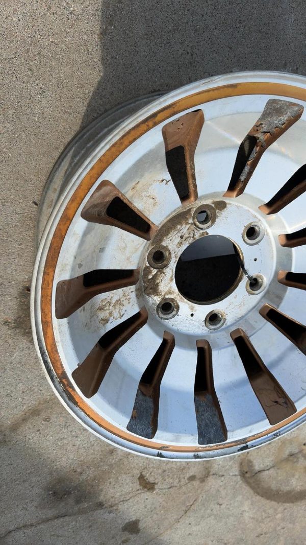 1984-1986 Jeep Grand Wagoneer 15Aluminum wheel OEM Factory Rim J5365093 — photo 9