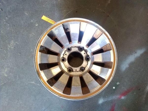 1984-1986 Jeep Grand Wagoneer 15Aluminum wheel OEM Factory Rim J5365093 — photo 2