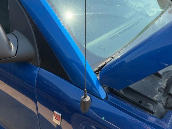 2002-2007 Saturn Vue Redline Passenger Right Front A-Pillar Molding Pacific Blue — photo 5