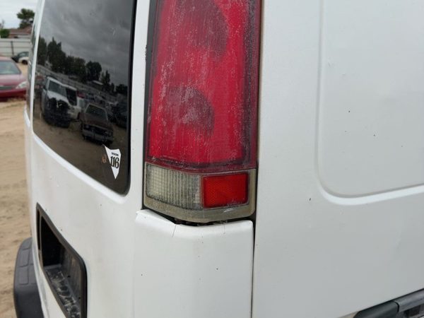 2000-2002 Chevy Express Van 2500 Passenger Right Tail Light Brake Lamp Oem Rear — photo 4
