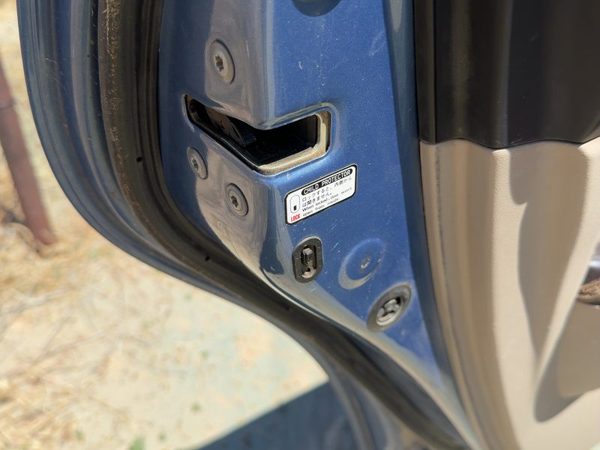 2004-2009 Toyota Prius Driver Left Rear Door Latch With Rods/Cables Oem Back — photo 1