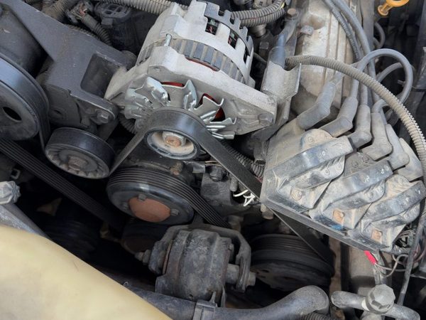 1993-1995 Olds Eighty Eight Timing Cover Oem 3.8L 24503274 — photo 2