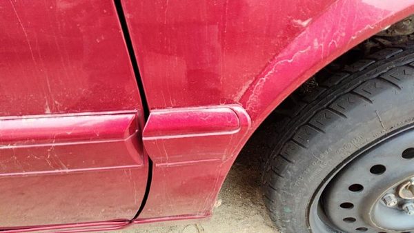 95-02 Eldorado Passenger Right Moulding From Fender Trim Strip Crimson Red 86U — photo 1