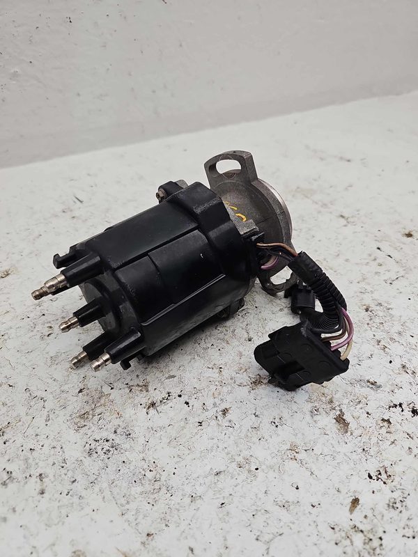 1985-1986 Pontiac Sunbird Ignition Distributor Oem 1.8L 01103609 — photo 1