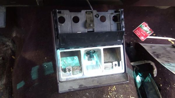 1993-1994 Cadillac Fleetwood Ash Tray Assembly Oem Slide Out Dash 10242749 — photo 4
